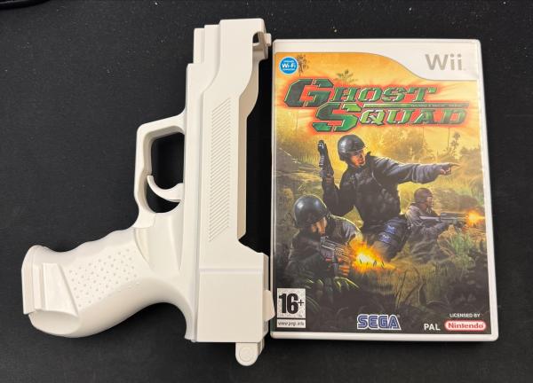 Ghost Squad + Wii Gun Bundle (Nintendo Wii, gebraucht)**